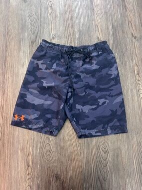 Under Armour boys swim shorts Size M 8-10